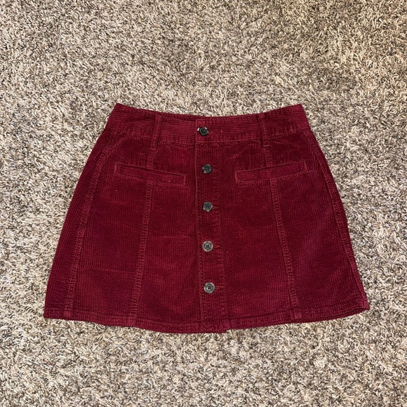American Eagle Outfitters Dresses & Skirts - American eagle maroon Corduroy button up skirt